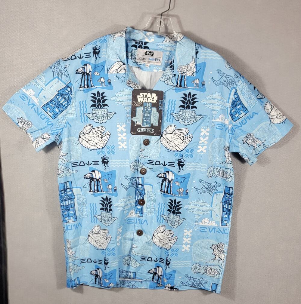 Star Wars Geeki Tikis Celebration Aloha Hawaiian Shirt Size Medium Blue NWT